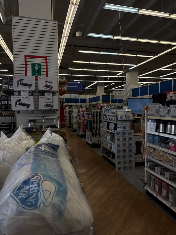 Retail store interior documented by witnesses in Puebla
