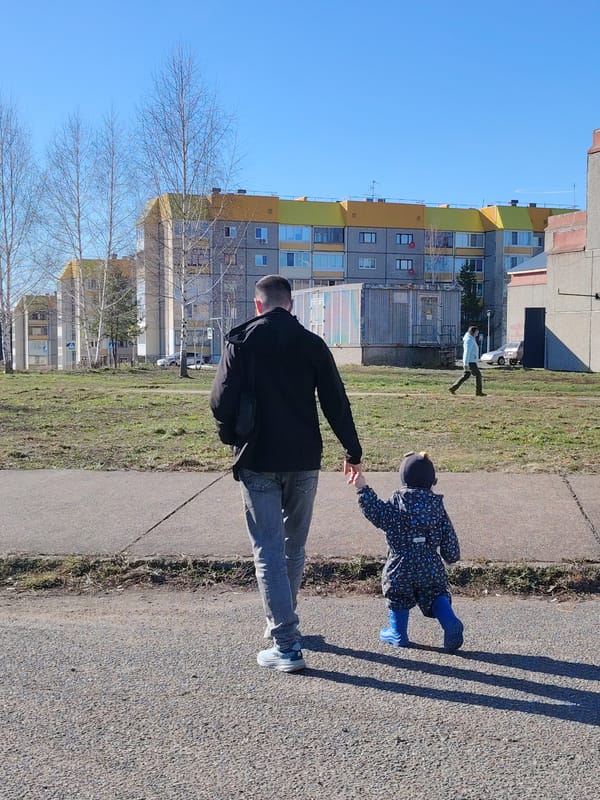 Spring day family moments documented in Markovskii, Russia