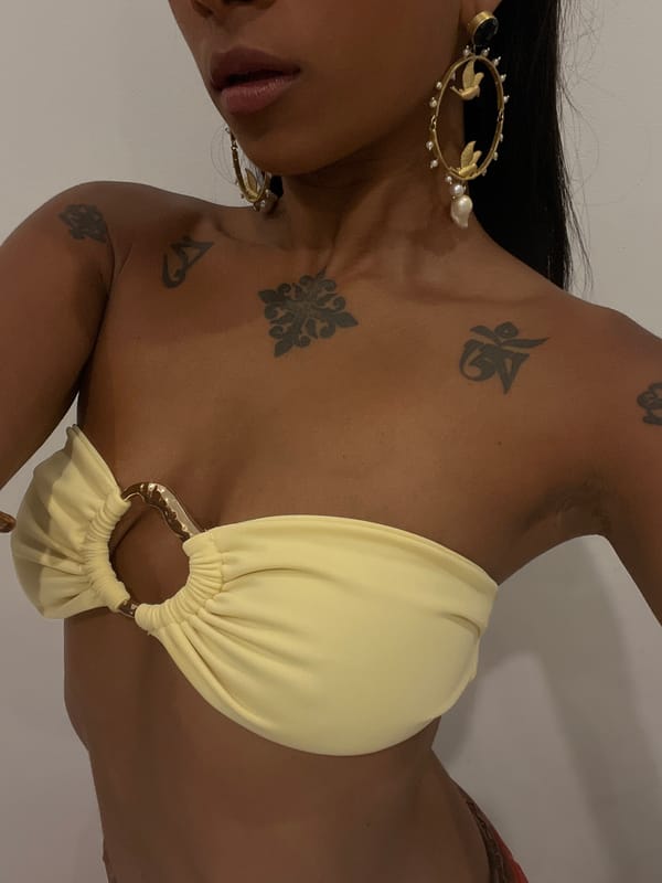 Indoor bikini shoot in North Kuta, two angles, same look