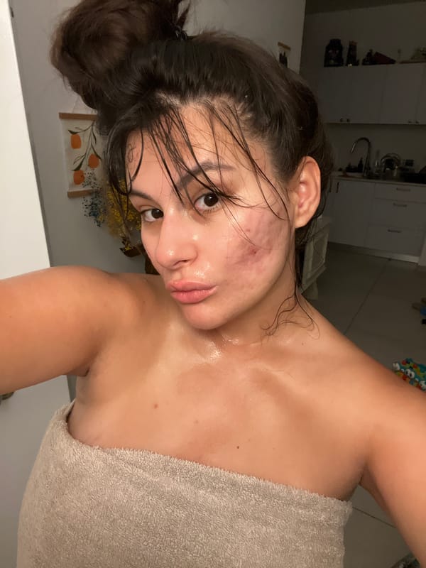 Post-shower bathroom selfies in Kiryat Bialik
