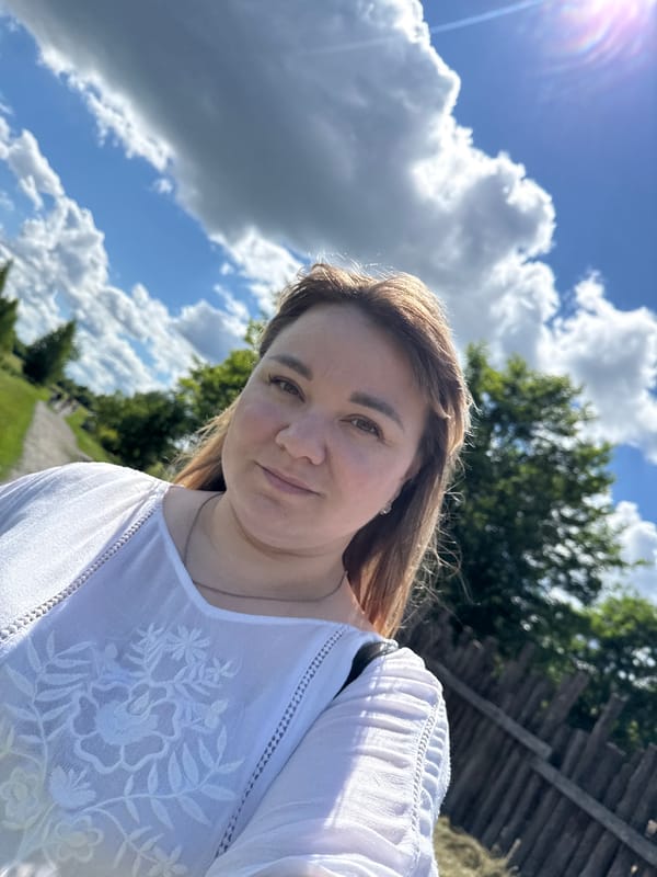 Sunny day out at Kotovo's park and zoo