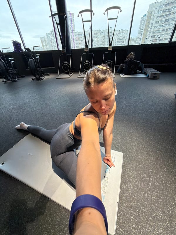 Woman exercises, takes selfies at Moscow gym Saturday afternoon