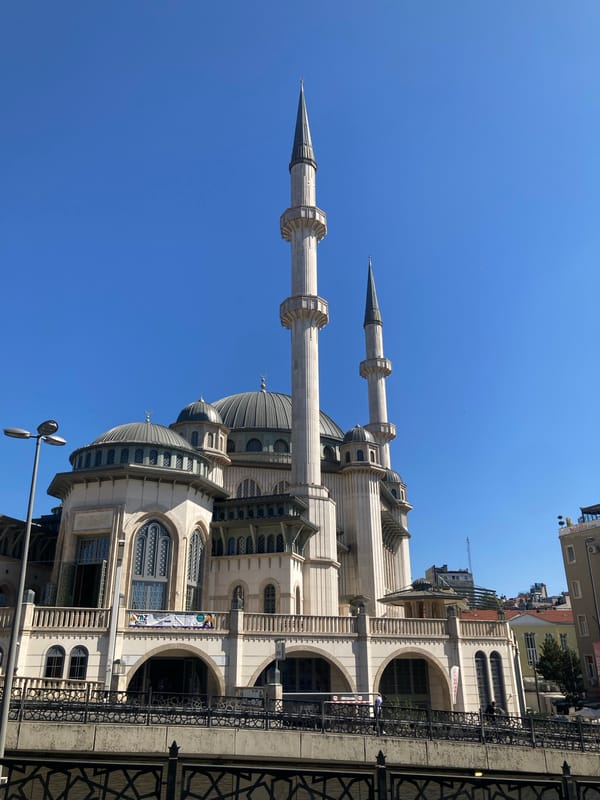 Mosques and falafel wraps on a Beyoğlu afternoon