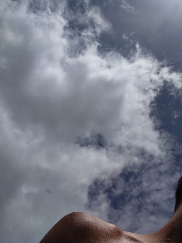 Ordinary afternoon moments documented across Santa Ana, Venezuela