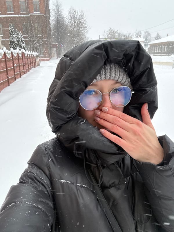 Winter daily life documented across three Russian cities during snowfall
