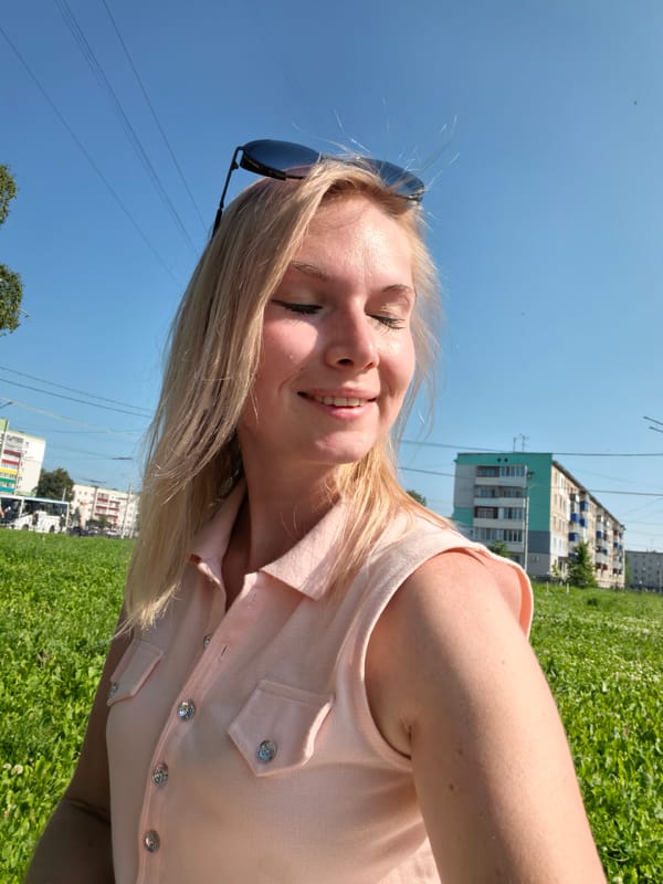 Sunny summer walk in Sterlitamak with nature close-ups and selfies
