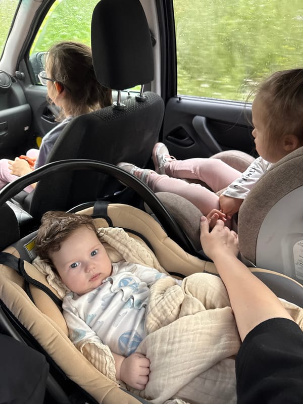 Strawberries, sweets, and a quiet family afternoon in Tyumen