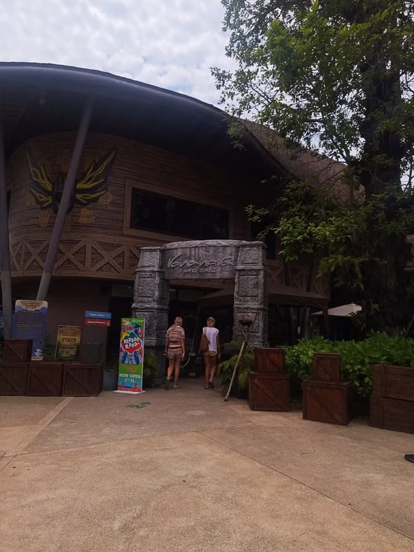 Early morning visitors arrive at Thailand water park attraction