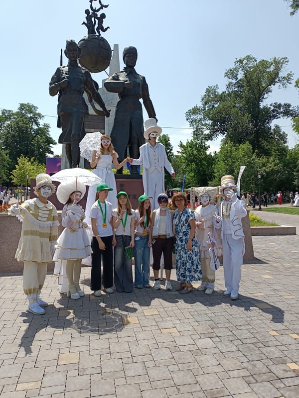BALAFEST cultural festival draws families to Almaty park celebration