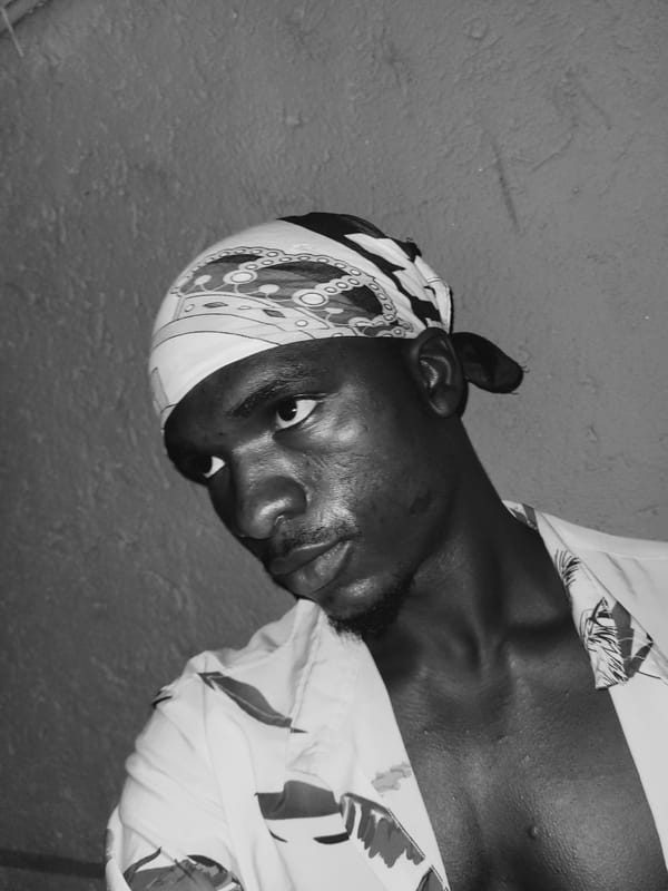 Bukuru portrait session: bandanas, printed shirts, and sunglasses.