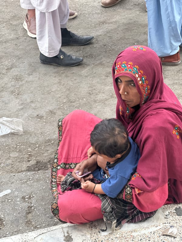 Daily life documented across Quetta streets during midday hours