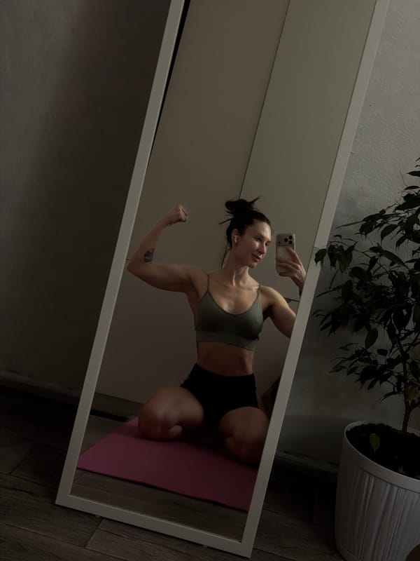 Woman takes workout mirror selfies in Perm, Russia