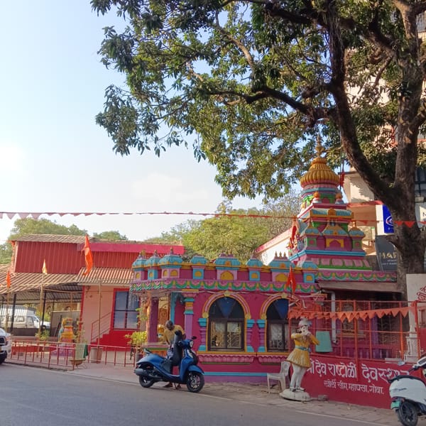 Morning walk through Mapusa captures temple, street life, bakery visit