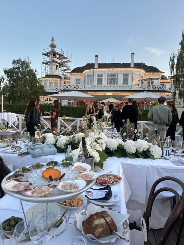 Waterfront dinner event in Copenhagen with oysters and wine