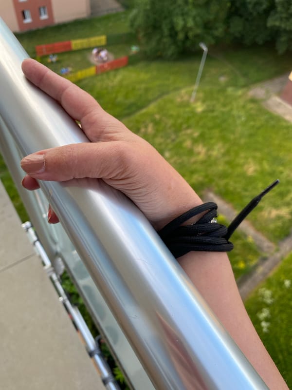 Personal accessories catalogued from Bílina balcony during evening session