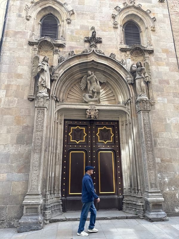 Barcelona shopfront architecture documented by independent witnesses
