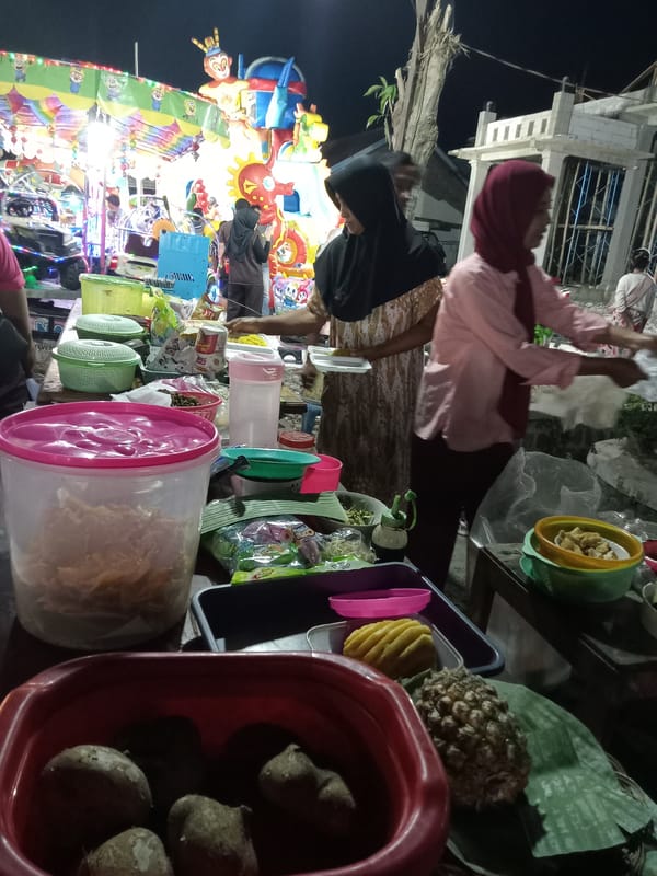 Night market draws crowds in Blitaran, Indonesia
