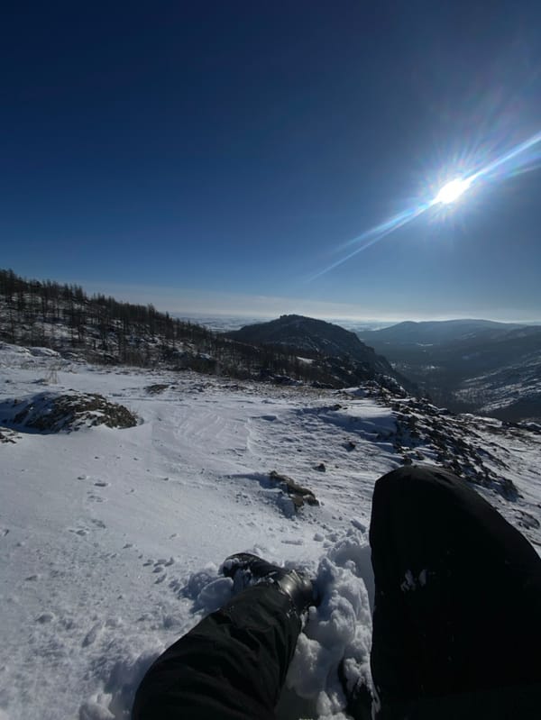 Winter sports activities documented at Russian mountain resort