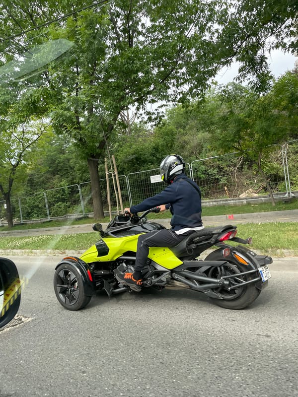 Can-Am Spyder motorcycle spotted in Bucharest morning traffic