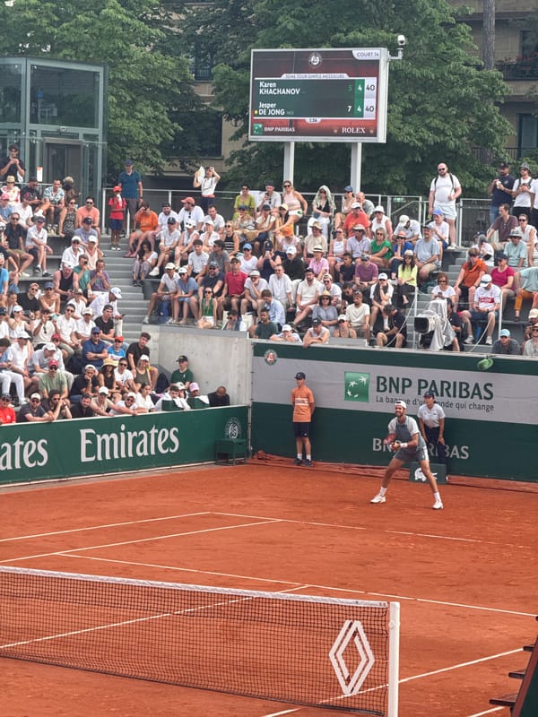 Khachanov faces De Jong in Roland Garros third round