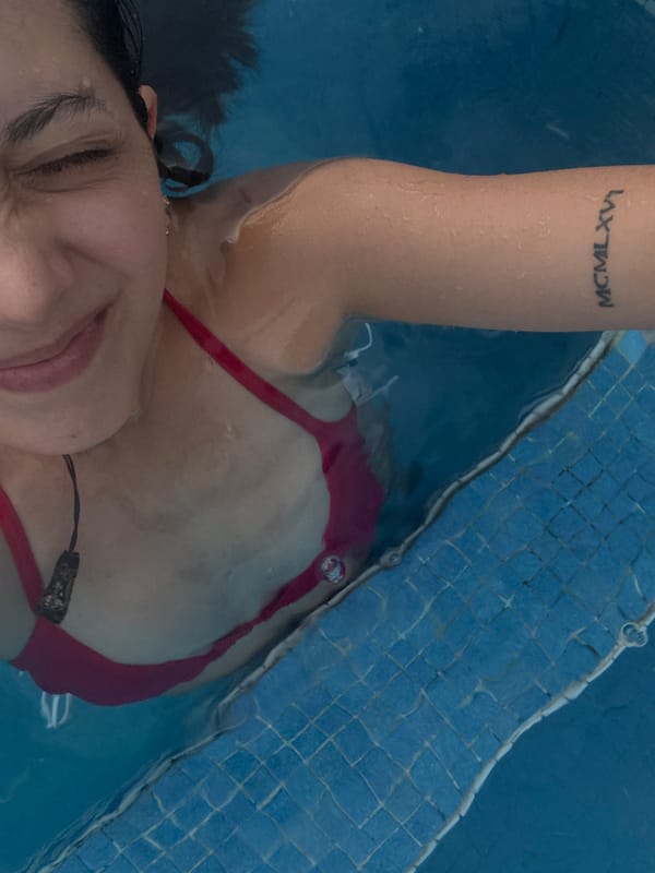 Late night swimming session captured in Veracruz City pool