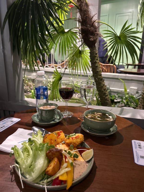 Restaurant table setting documented in Thuận An, Vietnam