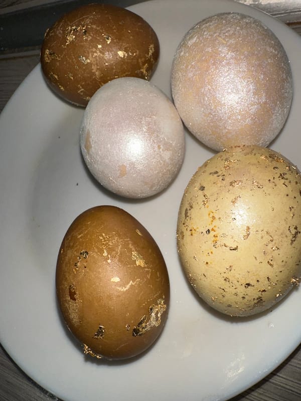 Decorated eggs and food preparation documented in Chaikovsky