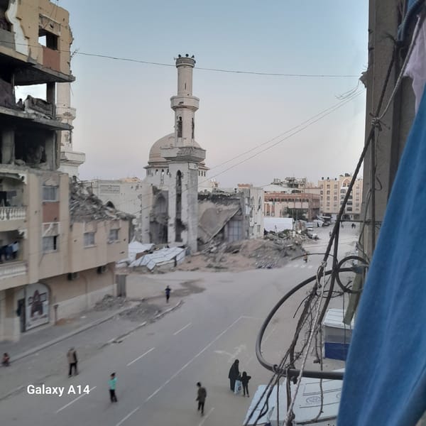 Extensive building damage documented across Khan Yunis urban area