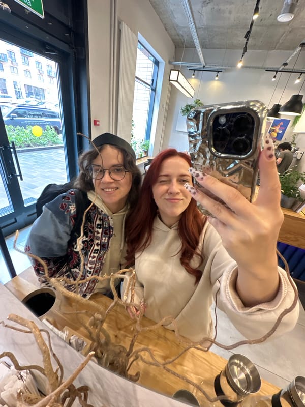 Casual moments captured: cafe selfie, pigeons feeding, strawberry display