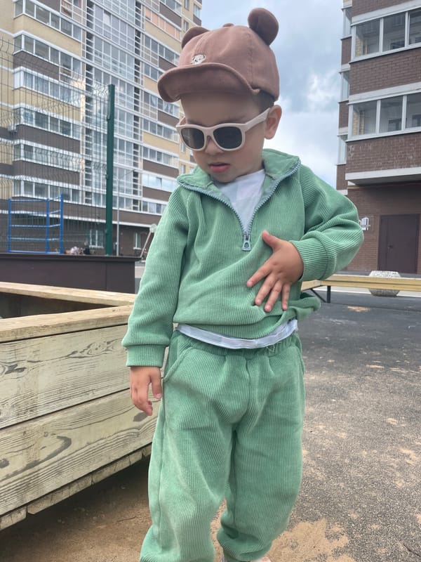 Toddler in bear hat spotted playing across Izhevsk locations