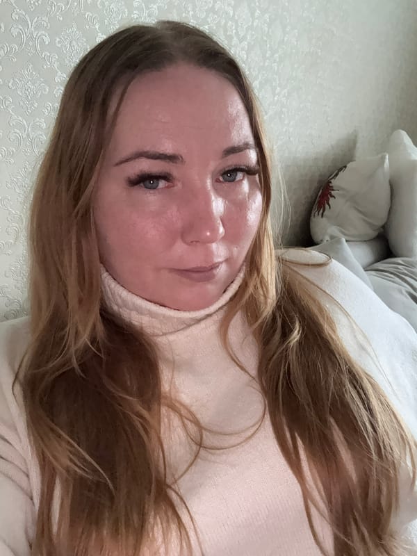 Quiet morning moments documented in Izhevsk, Russia