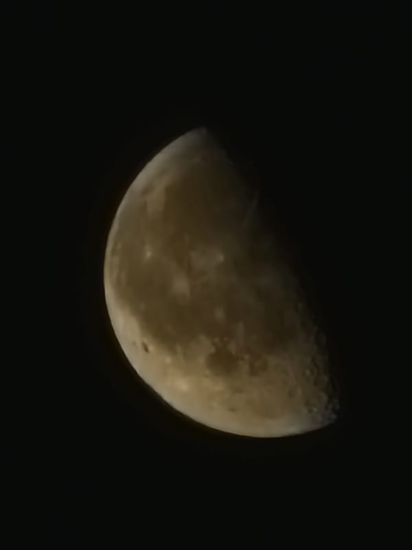 Close-up lunar photography from Shymkent on a clear night