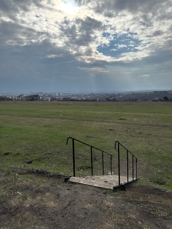 Chișinău park and Port Mall captured in afternoon documentation