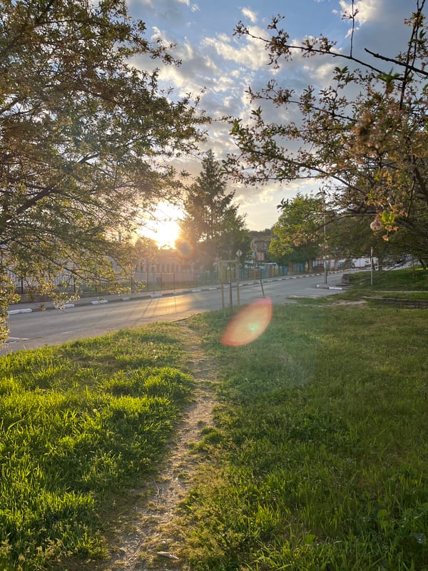 Photographer documents afternoon scene across Sopot, Bulgaria in seven images