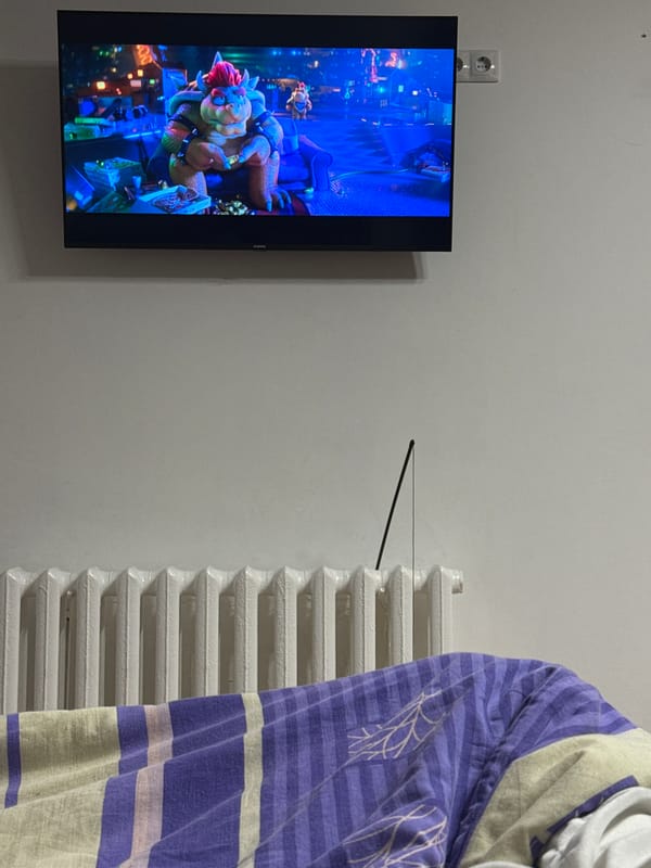 Quiet domestic moments documented in Perm apartment