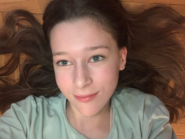 Belgrade residents captured in casual indoor moments across afternoon