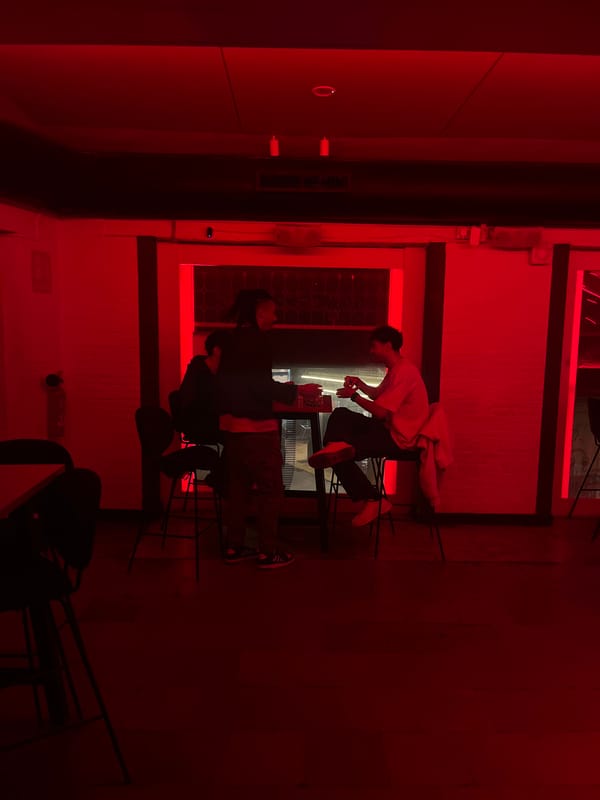 Evening social gathering documented at Valencia nightlife venue