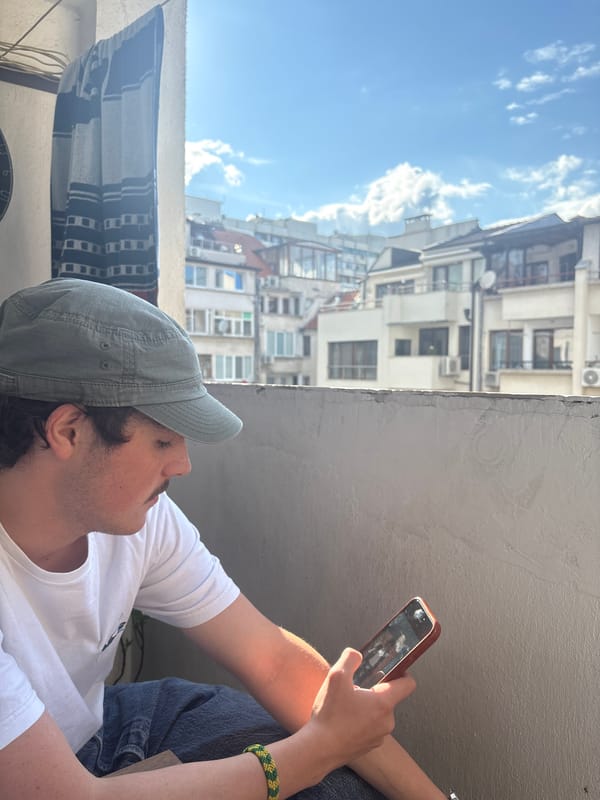 Casual afternoon in Burgas mixing indoor hangouts and entertainment