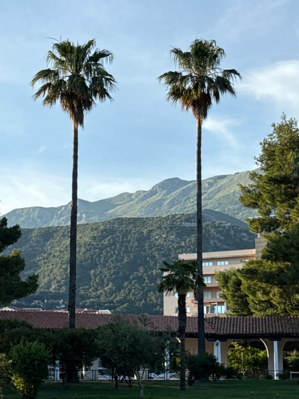 Witness documents daily life across Budva, Montenegro over one hour