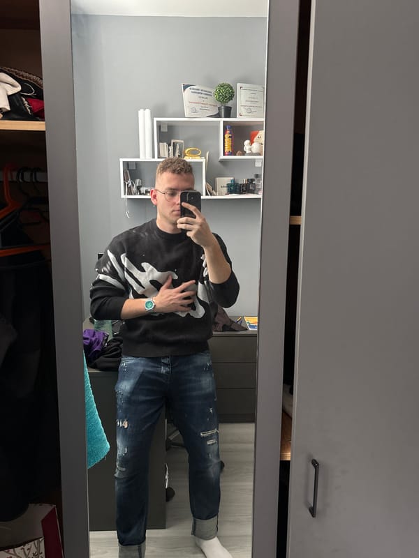 Person takes mirror selfie in Radilovo, Bulgaria