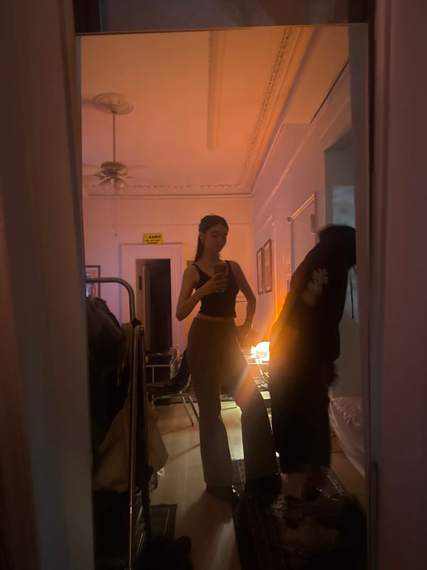 Late-night NYC moments: selfies, candy shopping, outdoor dining