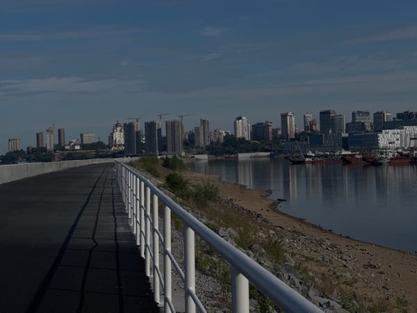 Evening riverside walk documented along Khabarovsk embankment