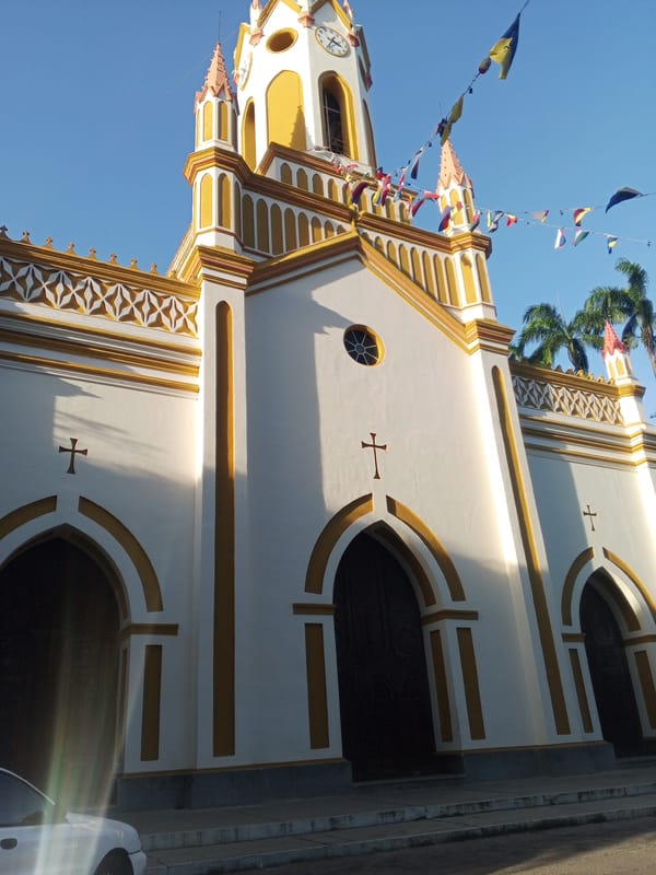 Church and park scenes in Tinaquillo, Venezuela