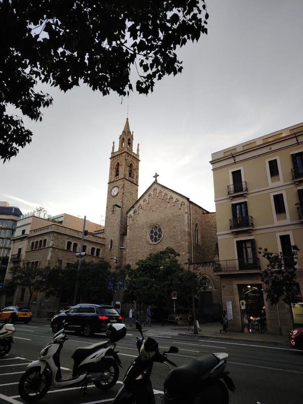 Evening street scenes documented in Barcelona during twilight hours
