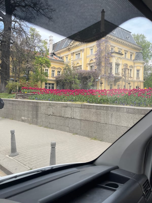 European city landmarks documented by traveler in two-minute span