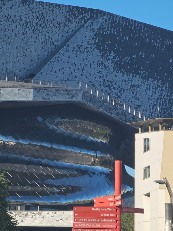 Witness documents Paris cultural district in three-minute span