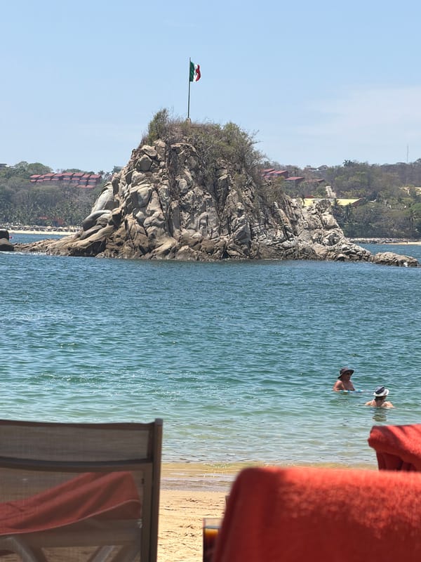 Visitors spotted at Mexican flag outcrop in Bahía de Conejos