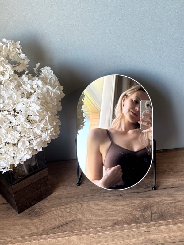 Quiet evening in Chaikovsky: selfies, hydrangeas, and still water