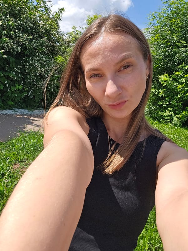 Outdoor selfie session in Elovo, Russia