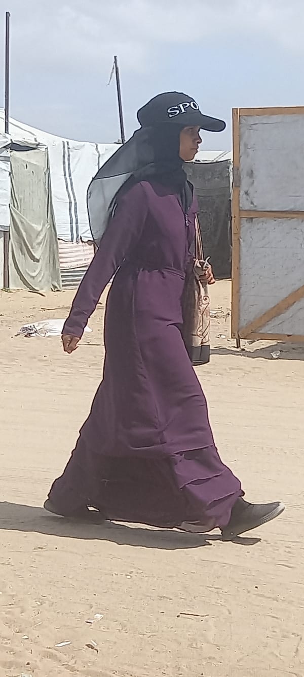 Daily life continues in Khan Yunis amid ongoing construction